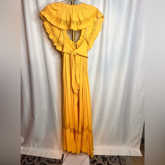 Free People Moonlight Ocean Maxi Dress in Yellow NWOT - Picture 4 of 6
